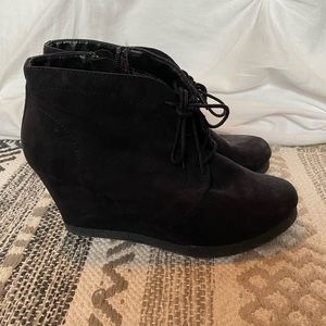 Merona Black Wedges